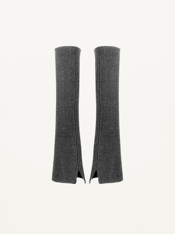 Ribbed Arm Warmers in Black