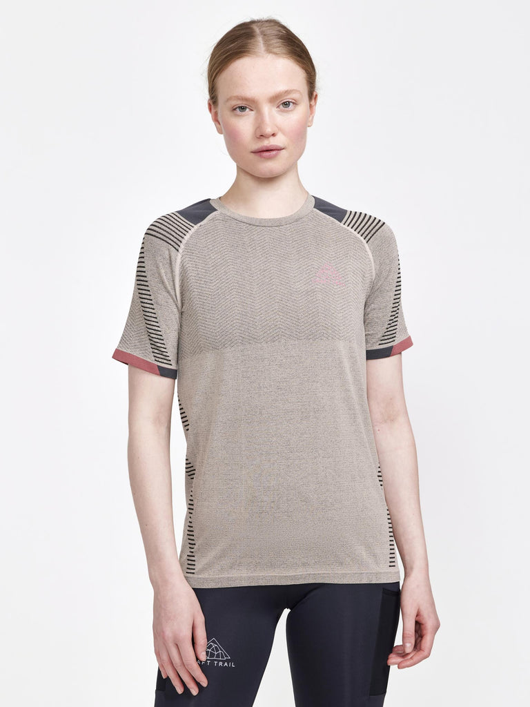 WOMEN'S PRO TRAIL RUNNING FUSEKNIT TEE