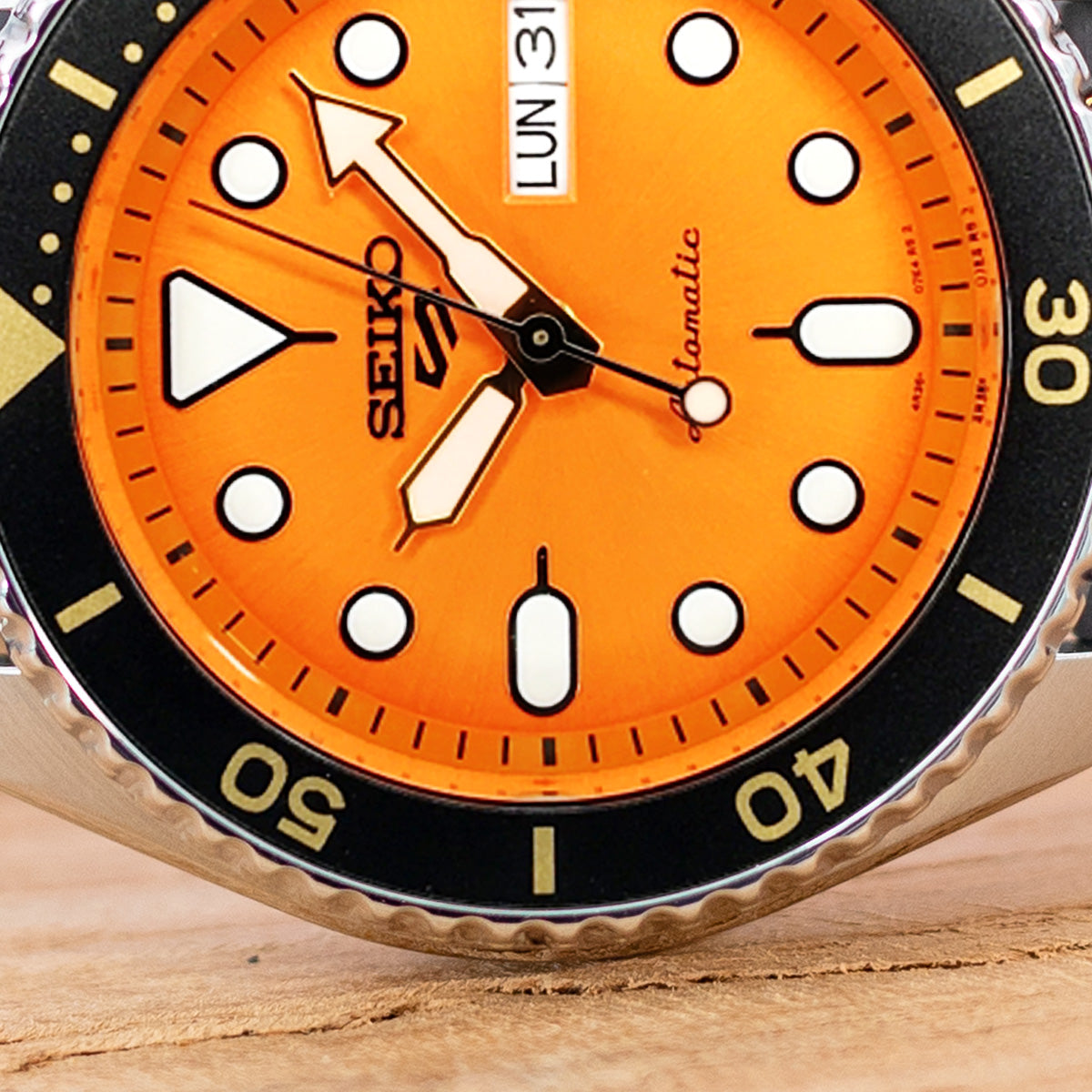 Top 10 Amazing Orange Watches For this Summer | Strapcode Watch Bands