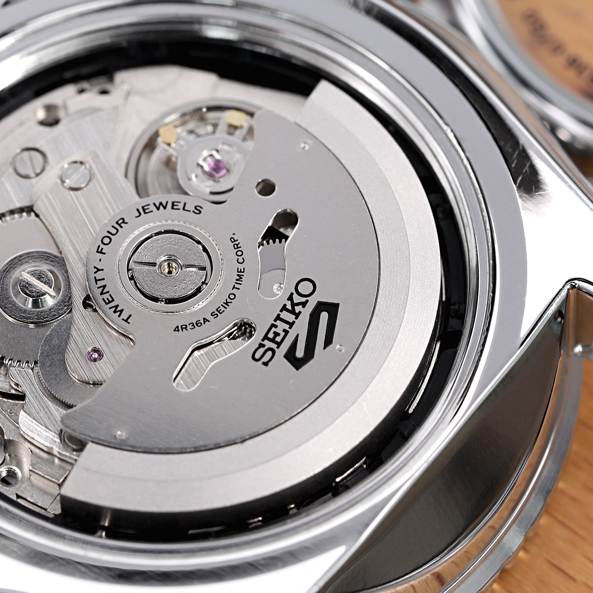 Total 56+ imagen is the seiko 4r36 a good movement