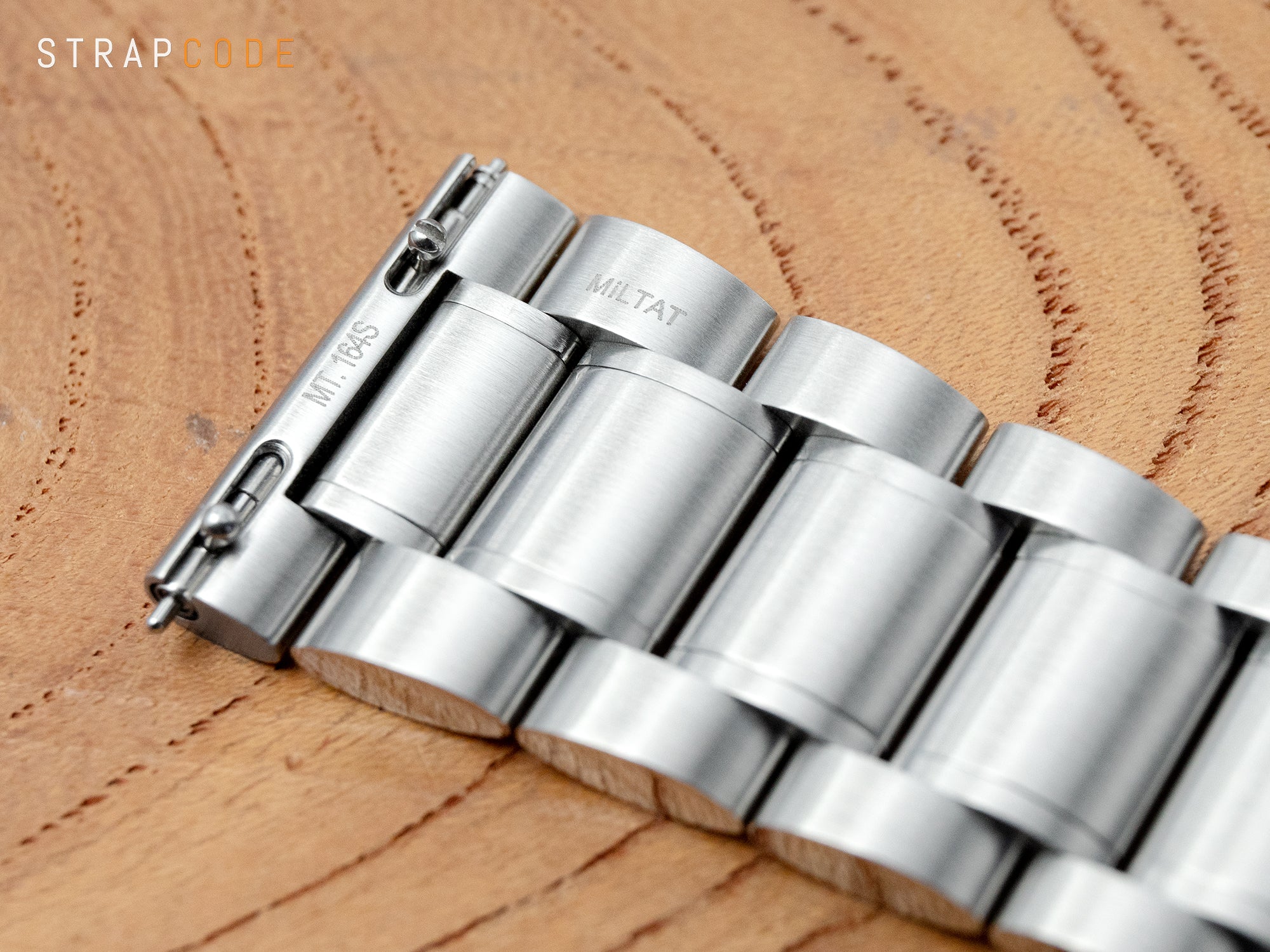 Innovative Entwine Pull-twist Quick-release stainless steel watch band by Strapcode
