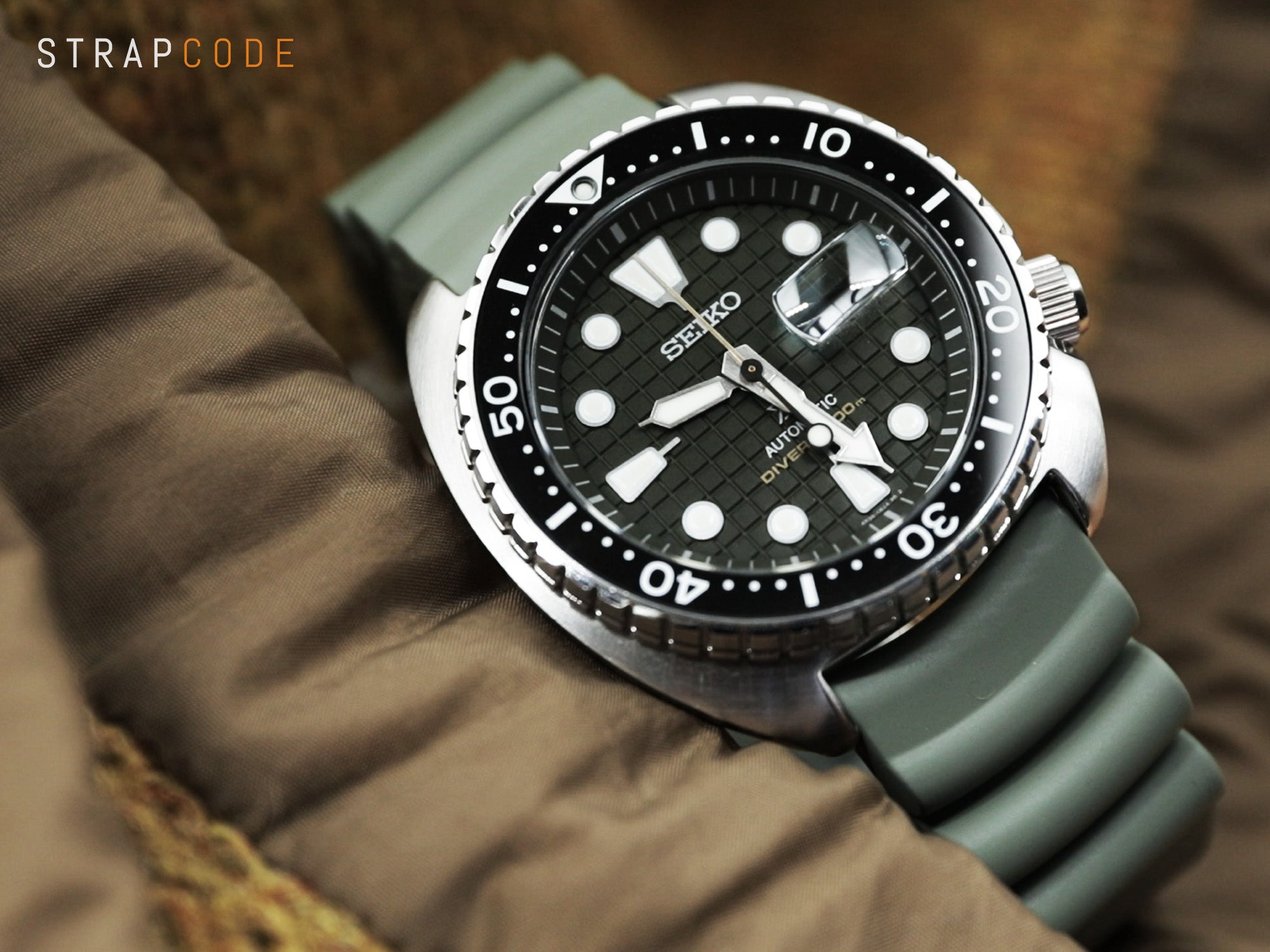 Seiko SRPE05 King Green Turtle pairs Firewave FKM rubber watch strap by Strapcode