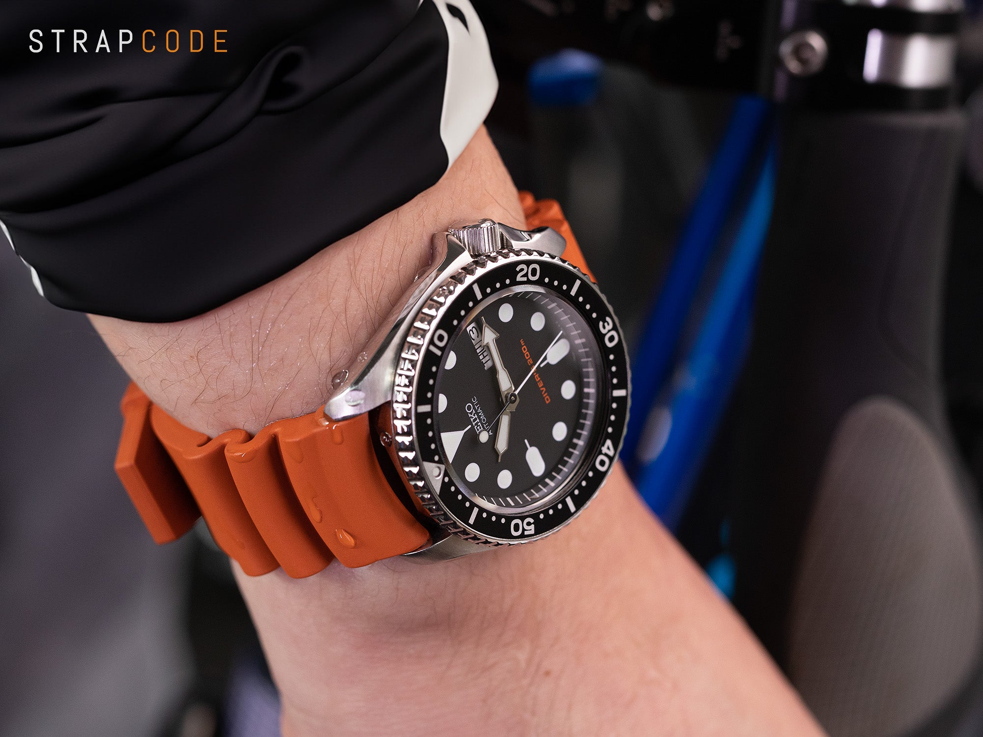 Which rubber watch band is the best by Strapcode -  Orange Firewave FKM rubber Watch Strap pairs Seiko SKX007