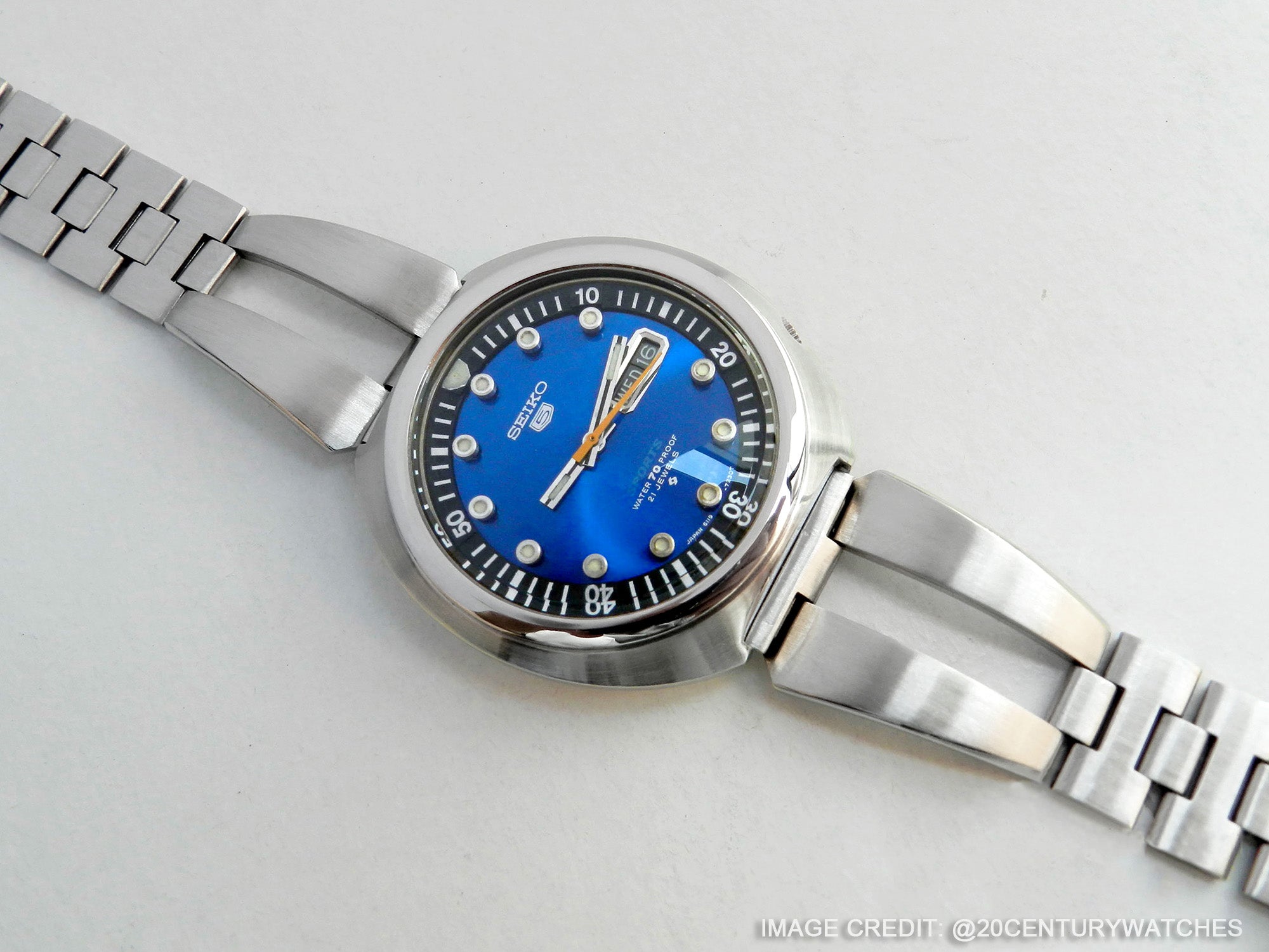 Seiko Blue Sushi 6119-7163 watch's rally bracelet, perfectly complements the watch's bold 70s design by Strapcode 