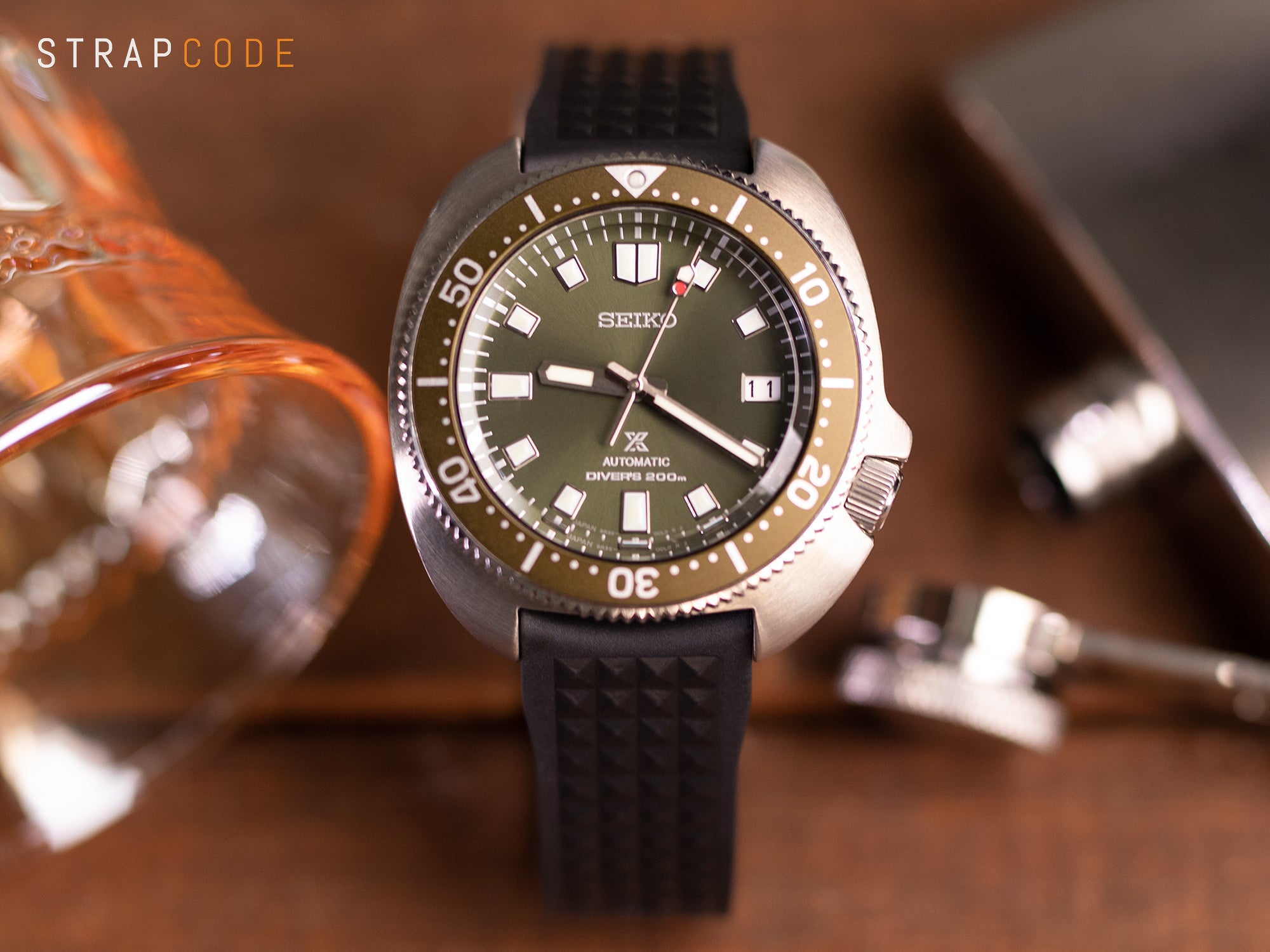 tonneau-shape case Seiko Prospex SPB153 Captain Willard 2020 edition pairs Strapcode FKM watch band
