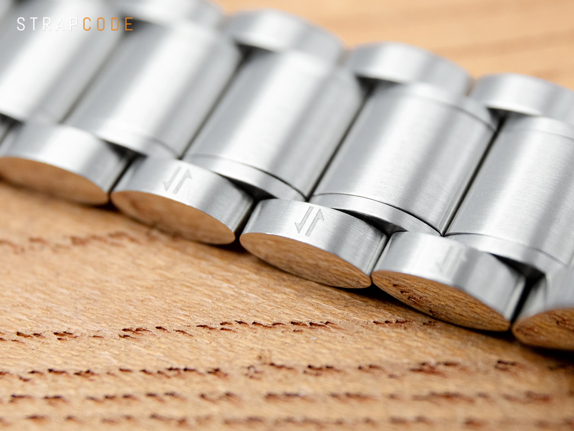 Innovative Entwine Pull-twist Quick-release stainless steel watch band by Strapcode