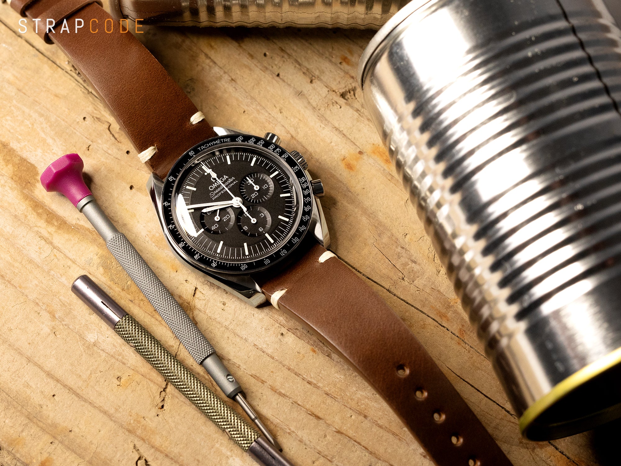 Horween leather strap is one of the most classy presentations of Omega Speedmaster 