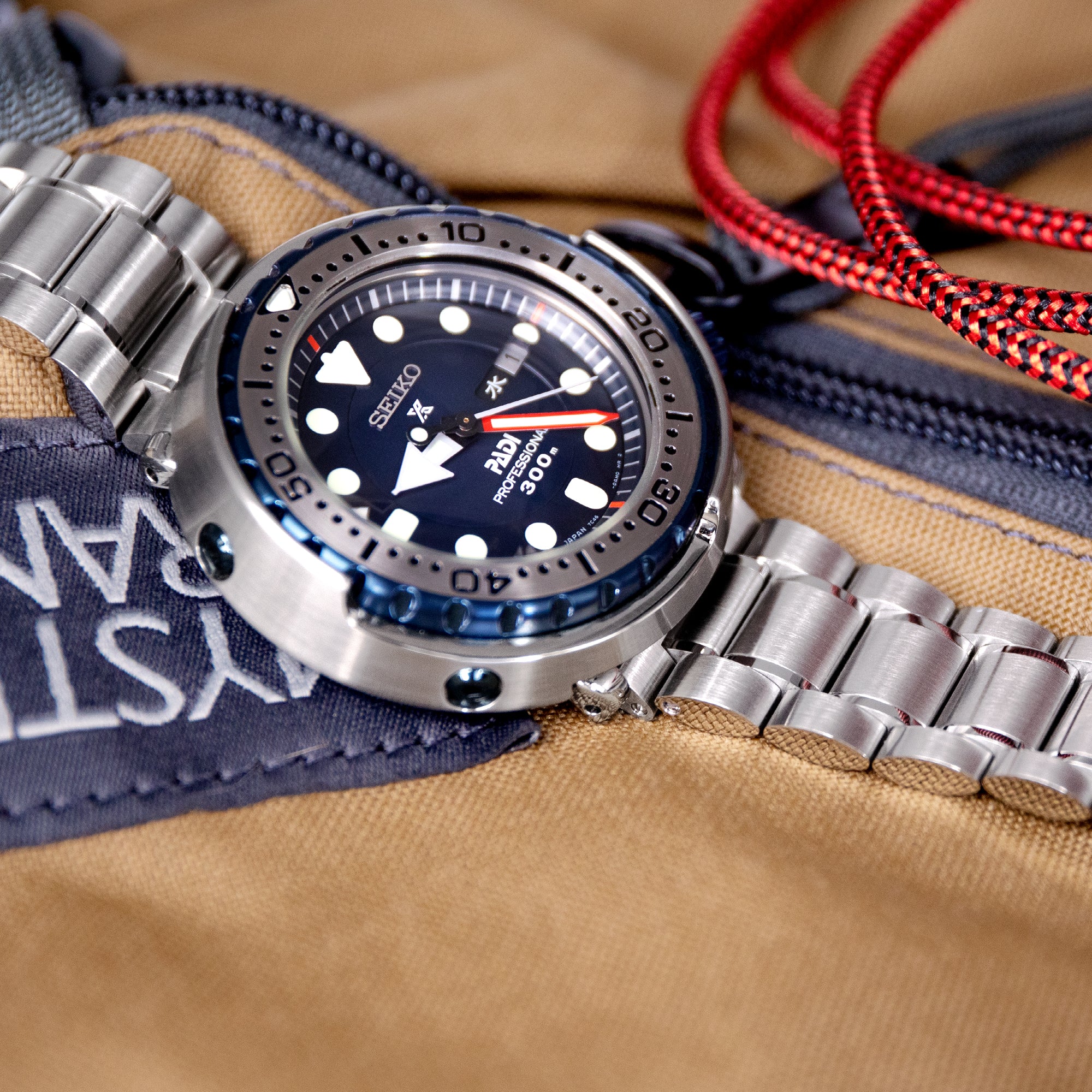 Seiko PADI Marinemaster Tuna Professional 300M Tool-less watch band resizing magic by Strapcode