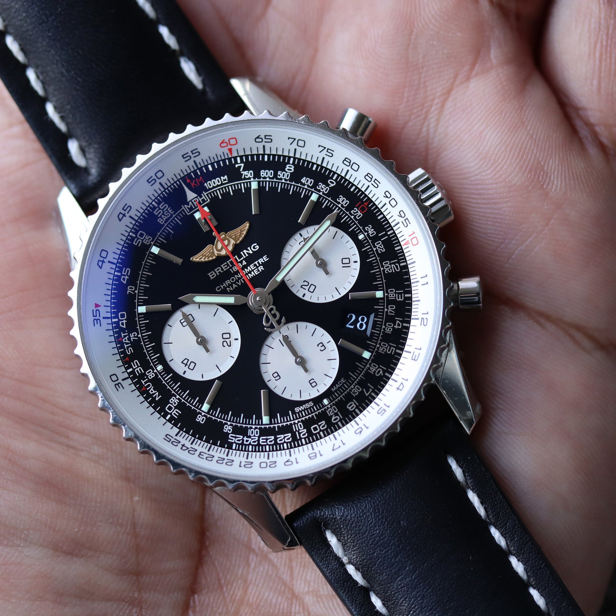 Breitling-Navitimer-01-with-rotating-tachymeter 