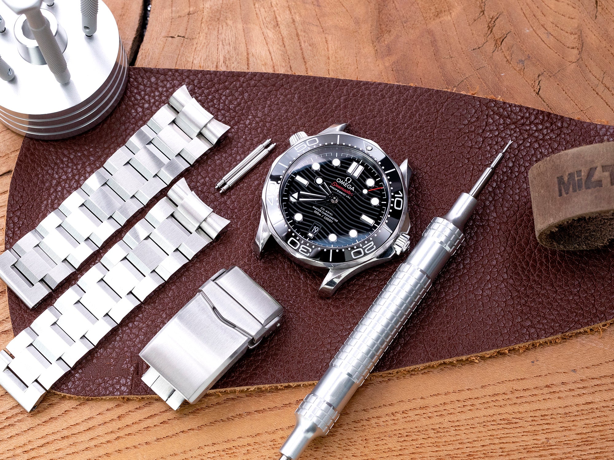 How to Change a Watch Bracelet – Imperial Watch Co.