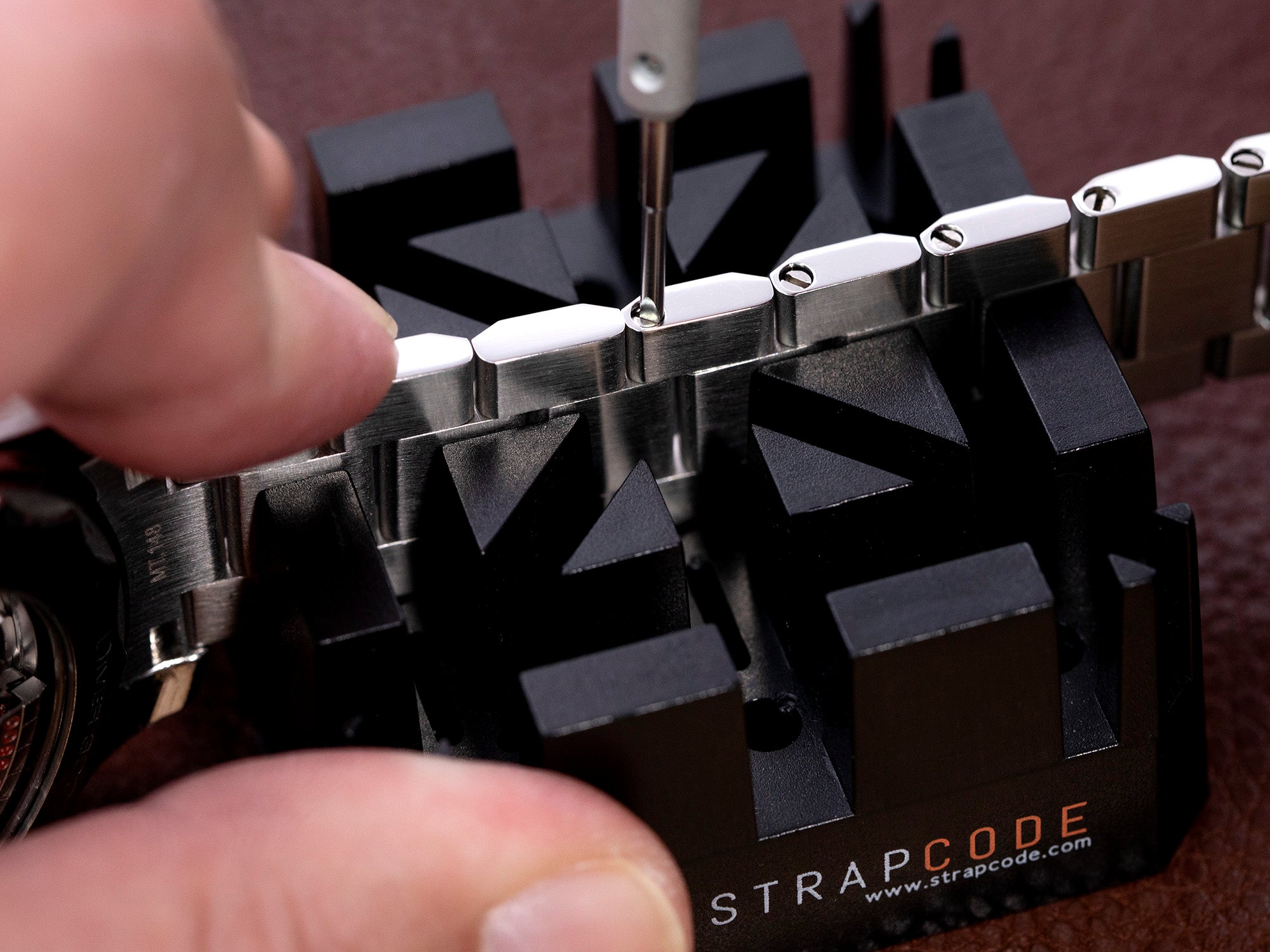 Step 7 Stainless Steel watch band replacement installation guides by Strapcode