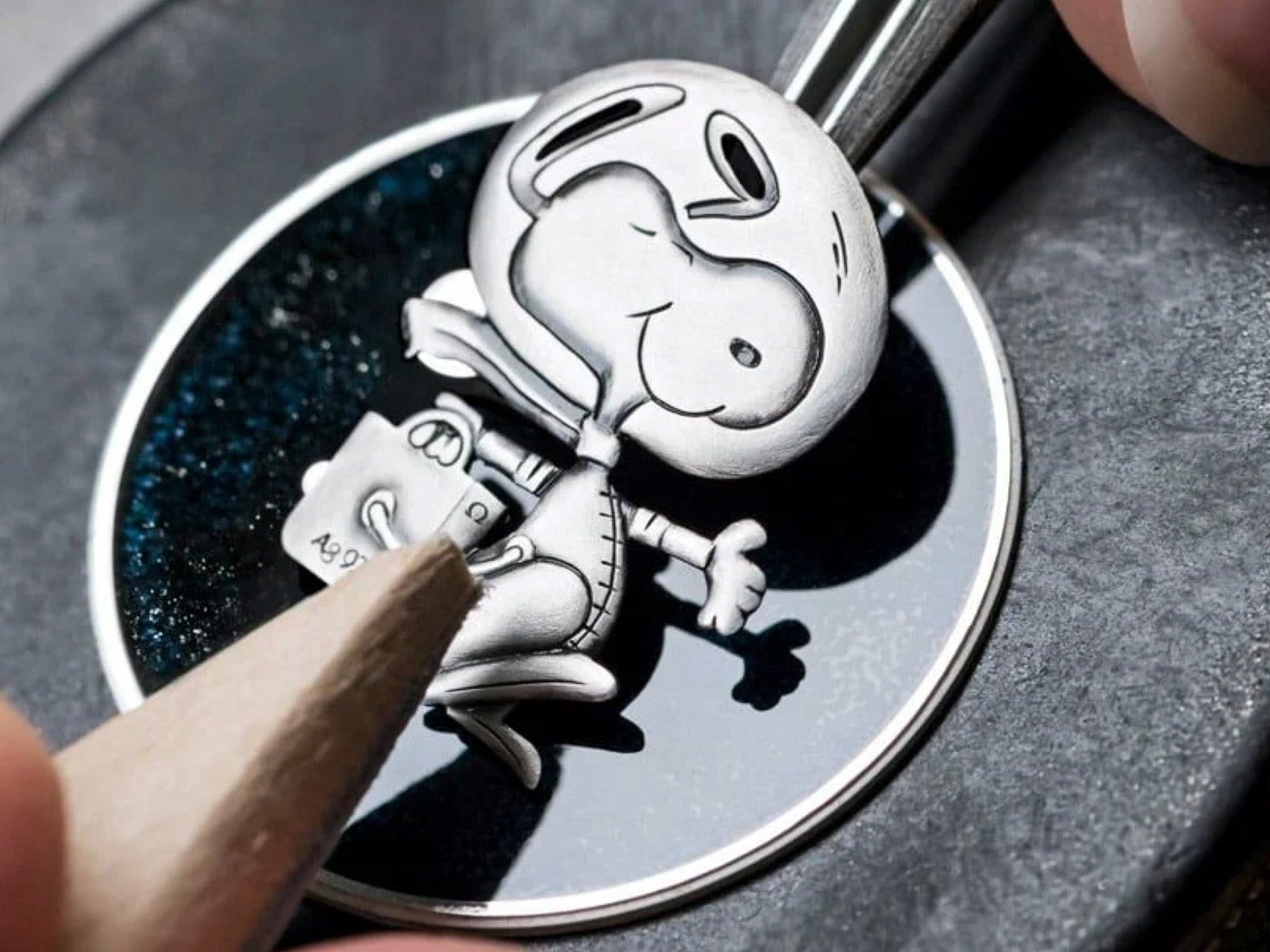 strapcode-watch-bands-Omega-2015-Snoopy-speedmaster-apollo-13-silver-3