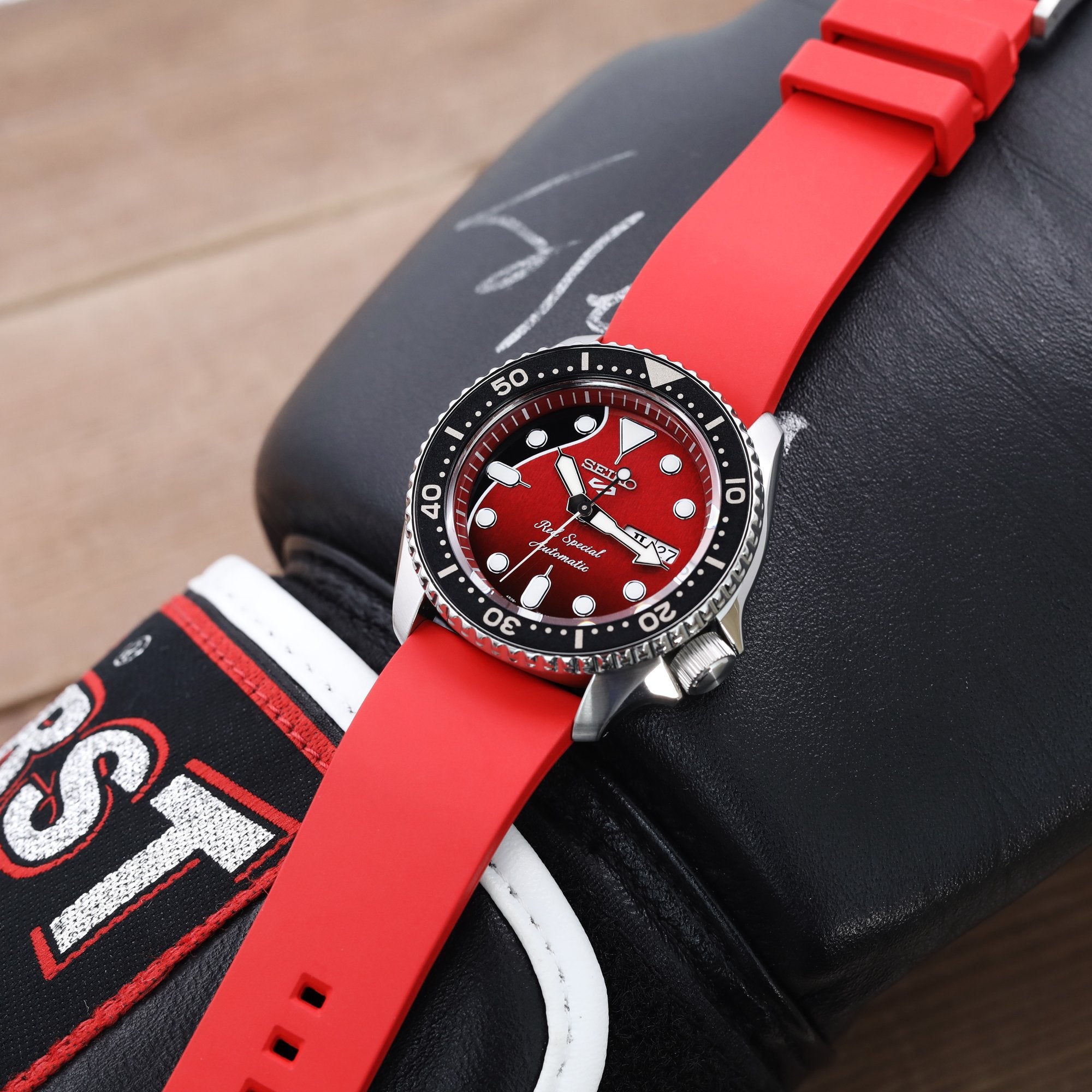 22mm Straight End Red FKM Rubber Quick Release Watch Band | Strapcode