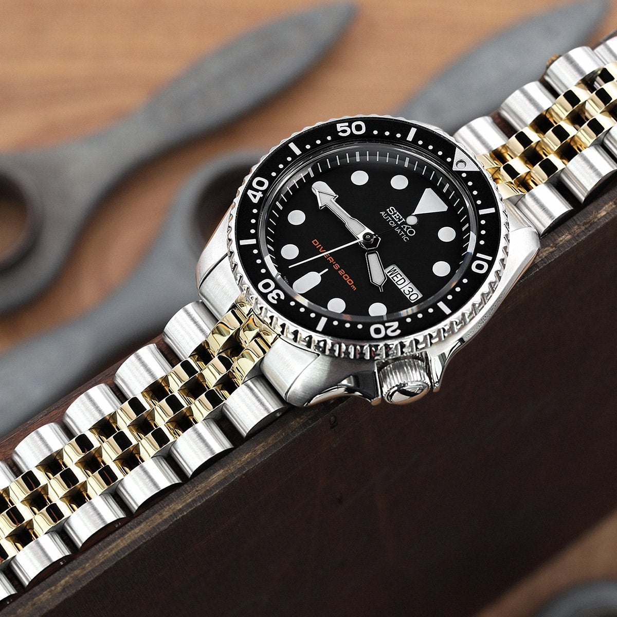 SKX007 SKX009 Curved End Angus-J Louis 