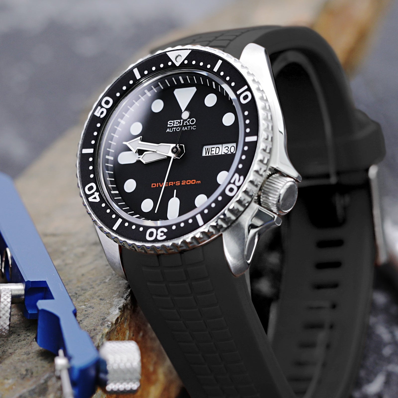 Seiko SKX Watch Strap Guide--8 Recommendations Bracelet, NATO, Perlon,  Suede, Leather, Rubber 