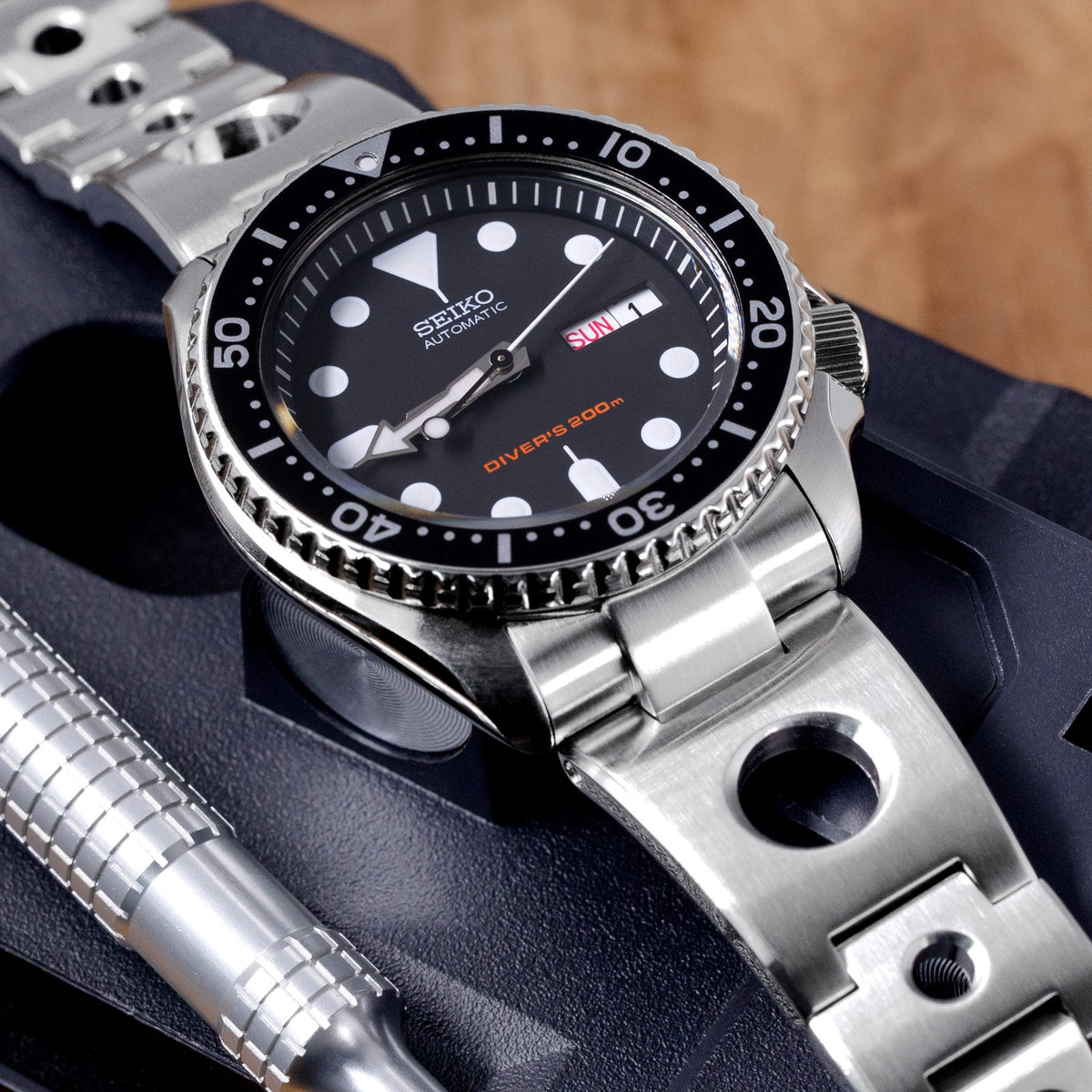 Seiko Mods, Seiko SKX007 Upgrade, Curved End Watch Bands | Strapcode