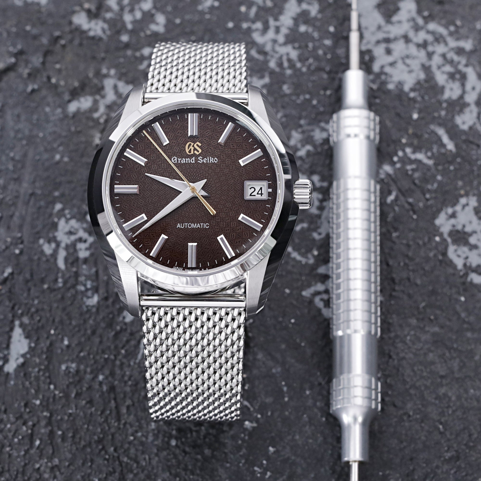 Quick Release Tapered Milanese Polished Mesh Watch Band | Strapcode