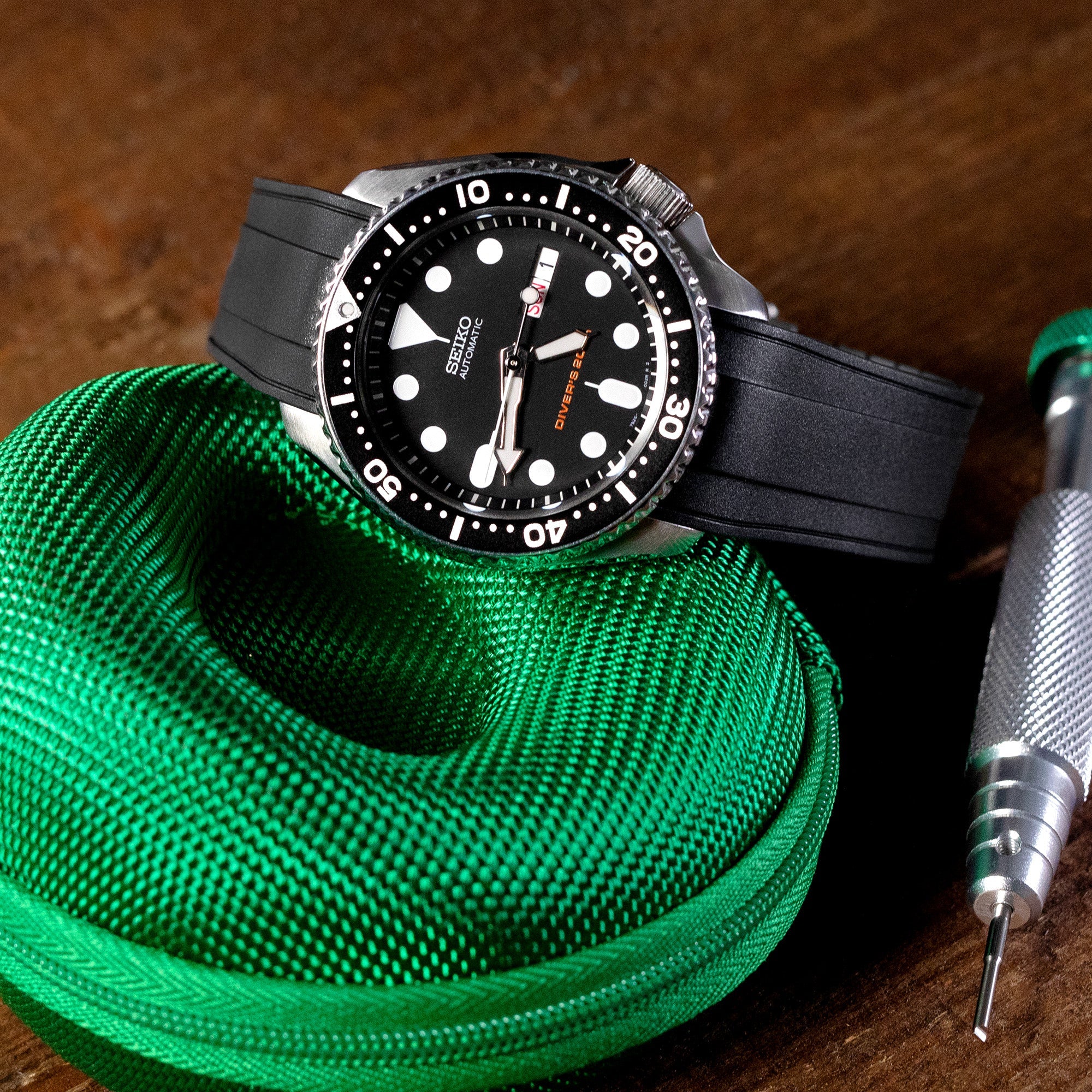 Seiko Mods, Seiko SKX007 Upgrade, Curved End Watch Bands | Strapcode