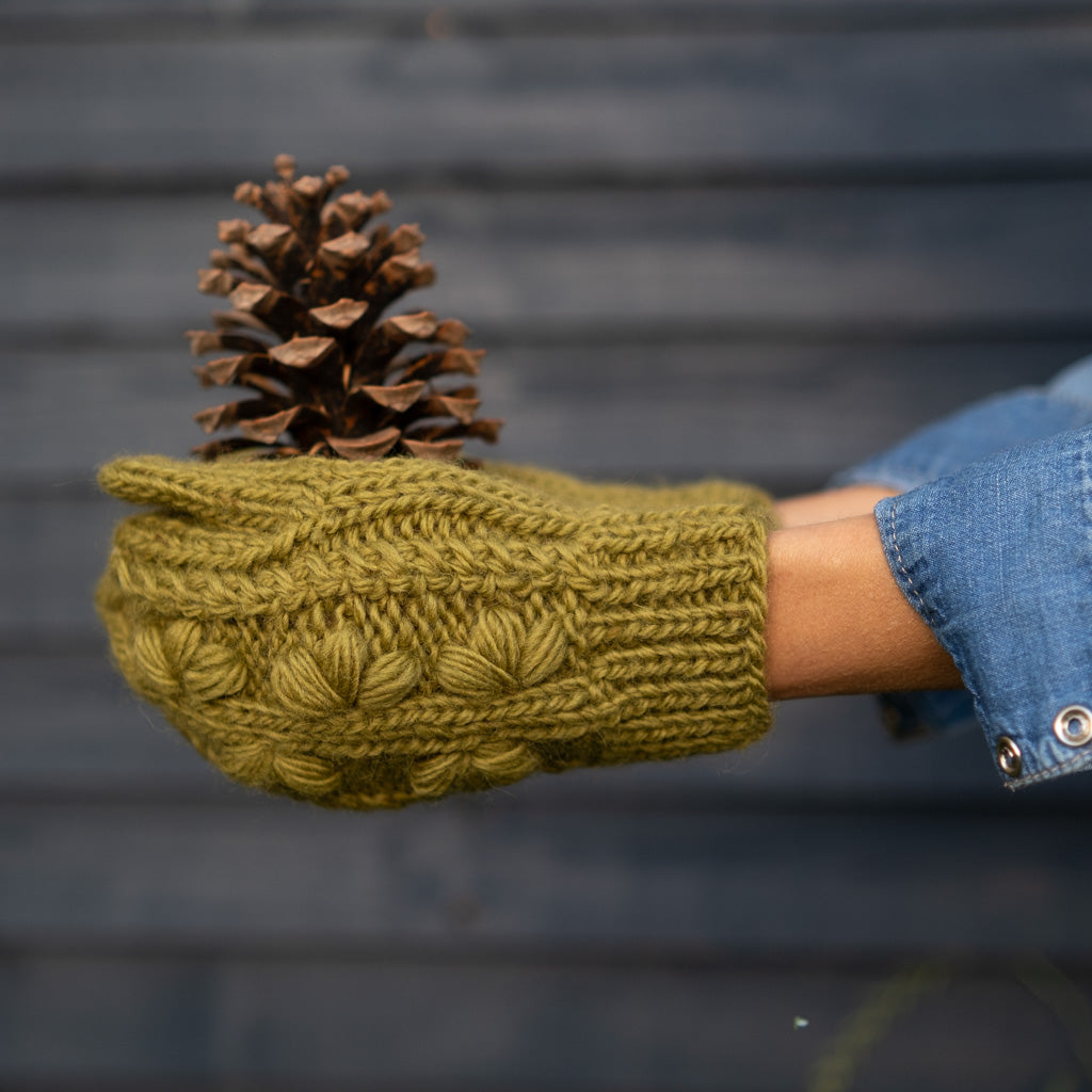 Beti Cable Knit Wool Mittens