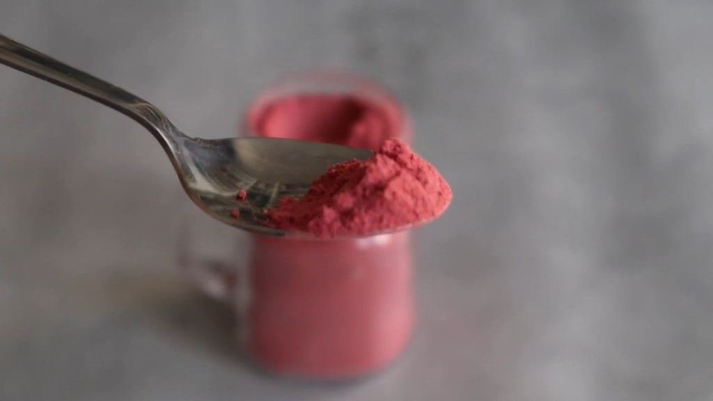 Solid Raspberry Lip Gloss | Natural DIY Tinted Lip Balm & Lip Gloss Recipe | Bottega Zero Waste