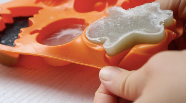 halloween melt and pour soap recipe tutorial zero waste