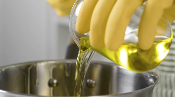 100% Olive Oil Soap: My Favourite Zero Waste Facial Soap Recipe