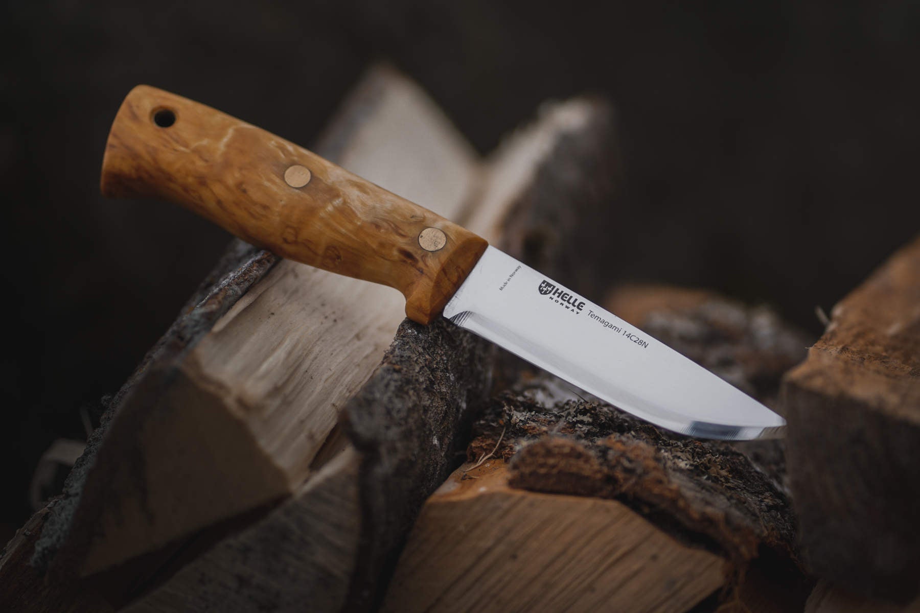 Temagami 14C28N - Design by Les Stroud – Helle Knives