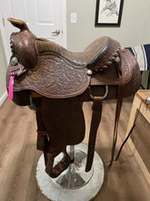 Load image into Gallery viewer, 15” Hereford Tex Tan Western Pleasure Saddle