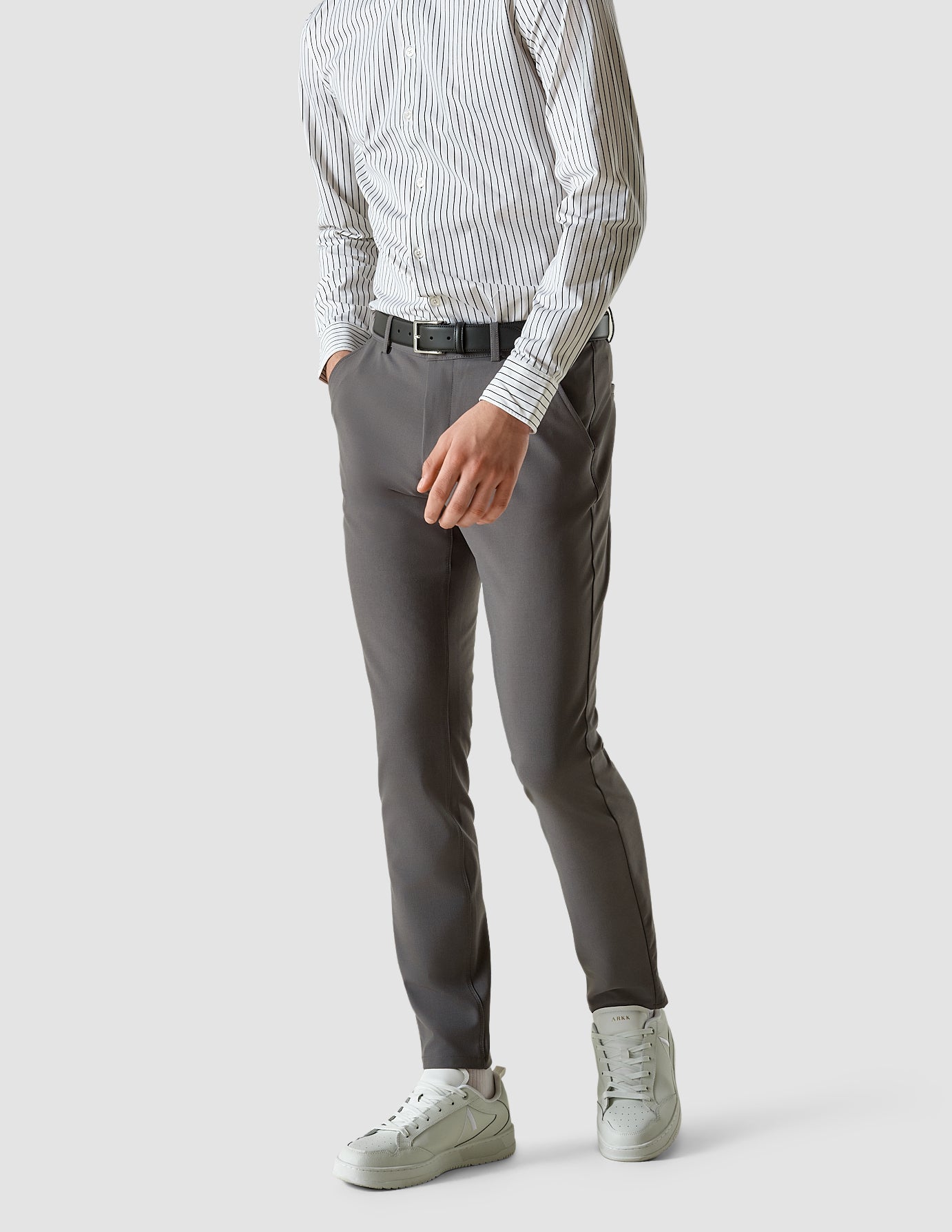 Buy Men Grey Slim Fit Textured Flat Front Casual Trousers Online - 744831 |  Louis Philippe