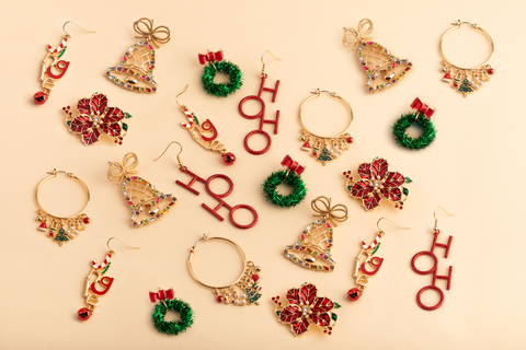 traditional-christmas-accessories