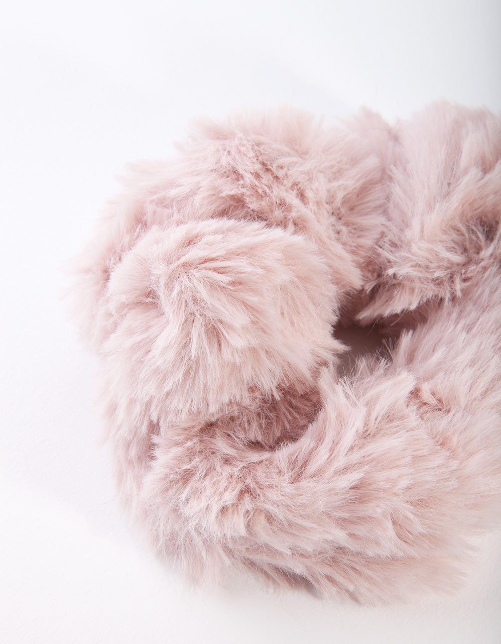 Pink Fluffy Scrunchie – Lovisa