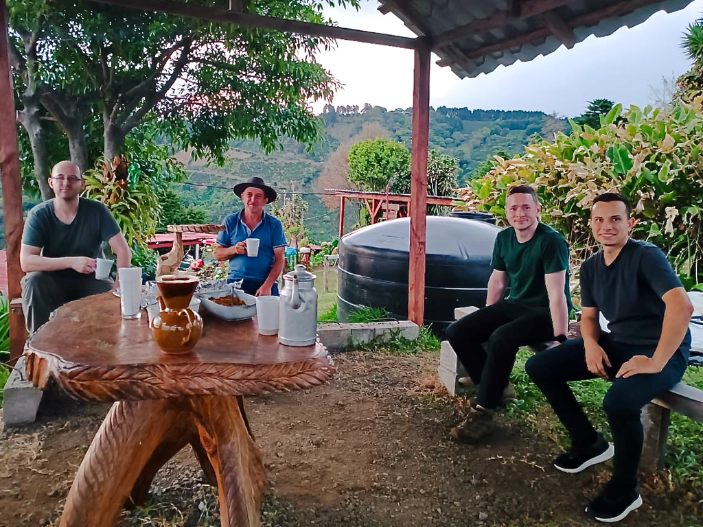 OCR Green Buyer Roland Glew, Carlos Arrieta, Hasbean eCommerce Manager Chris Glover-Price and Jose Ignacio Arrieta sharing coffee at the ARBAR micromill