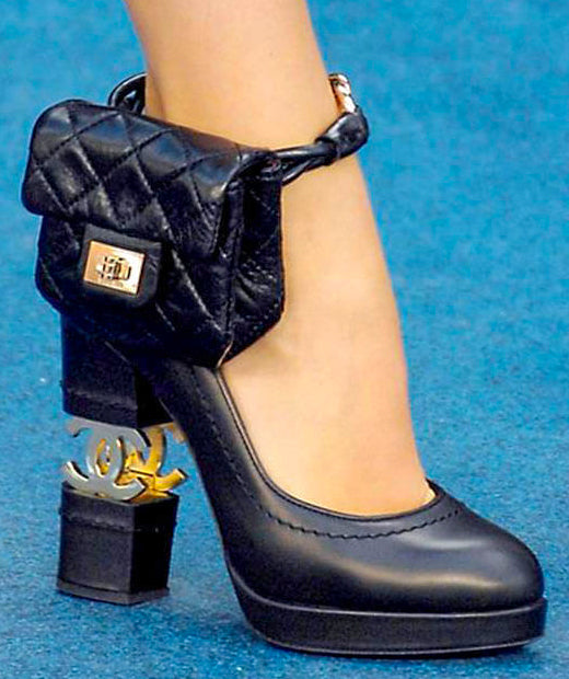 Chanel Spring 2008 Black Patent Runway Ankle Monitor Bag | EL CYCER