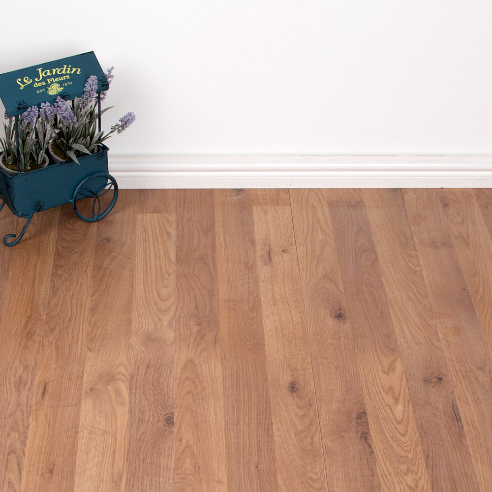 Laminate Flooring Honey Oak Brooklyn Trading   Tilks008741 75cfd00d 8eb2 4a3a 8727 Fabff1521dc4 1600x 