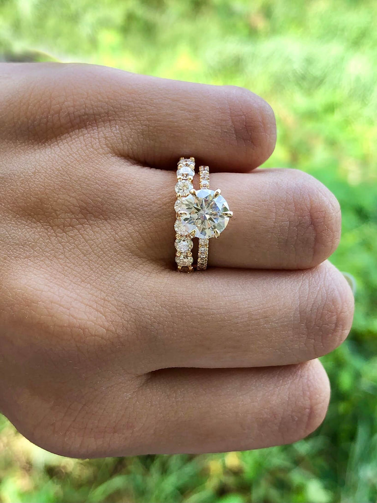 7 Ways to Make Your Engagement Ring Look Bigger – Ring Concierge