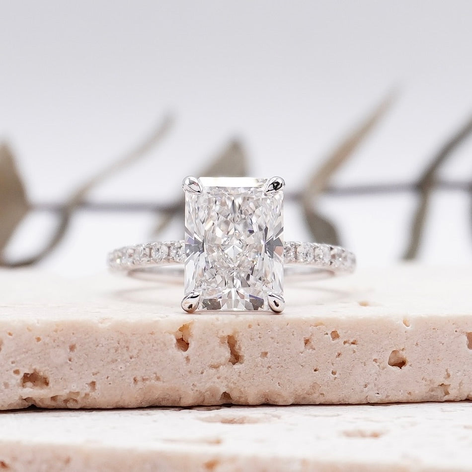 radiant diamond engagement rings platinum