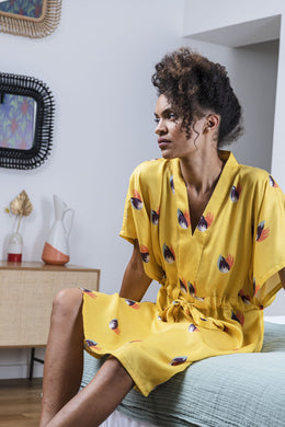 Robe kimono manches courtes éco-responsable jaune pour femme de la marque Bubble Moods 