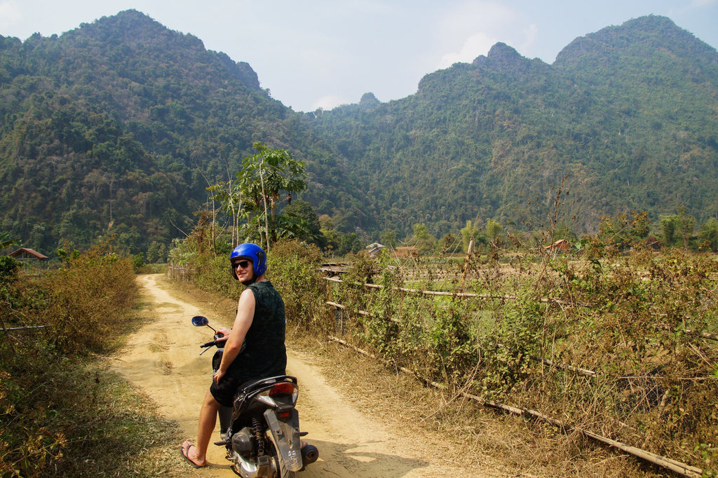 vang vieng laos