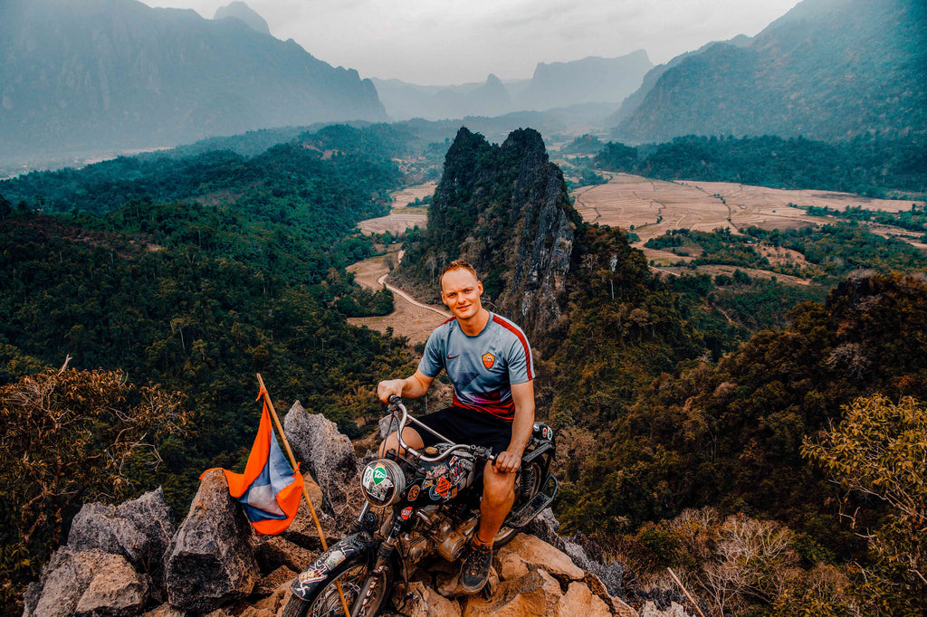 vang vieng laos