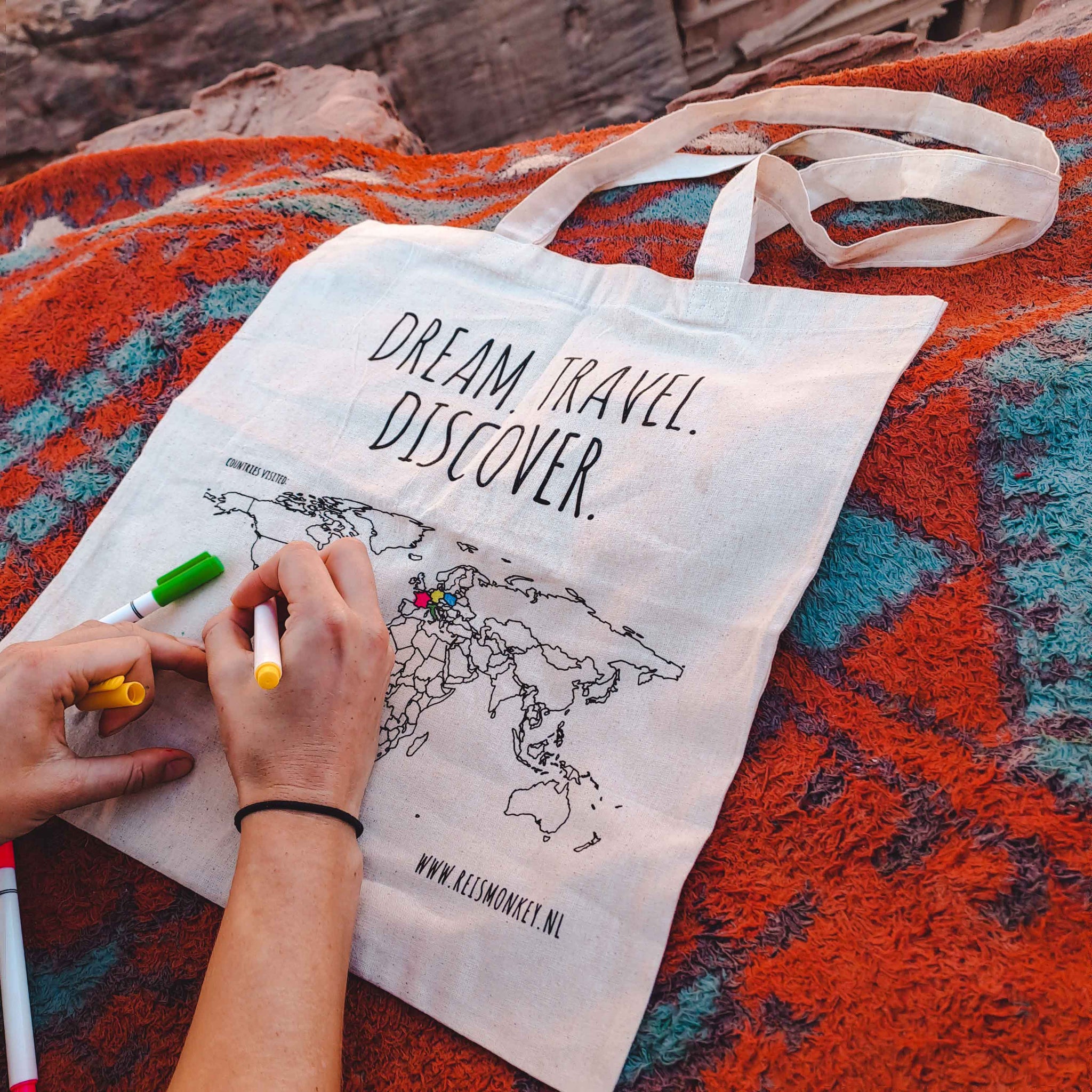ondernemer Vermoorden vervorming Katoenen tas 'Colour your world' | Leuk cadeau voor reizigers