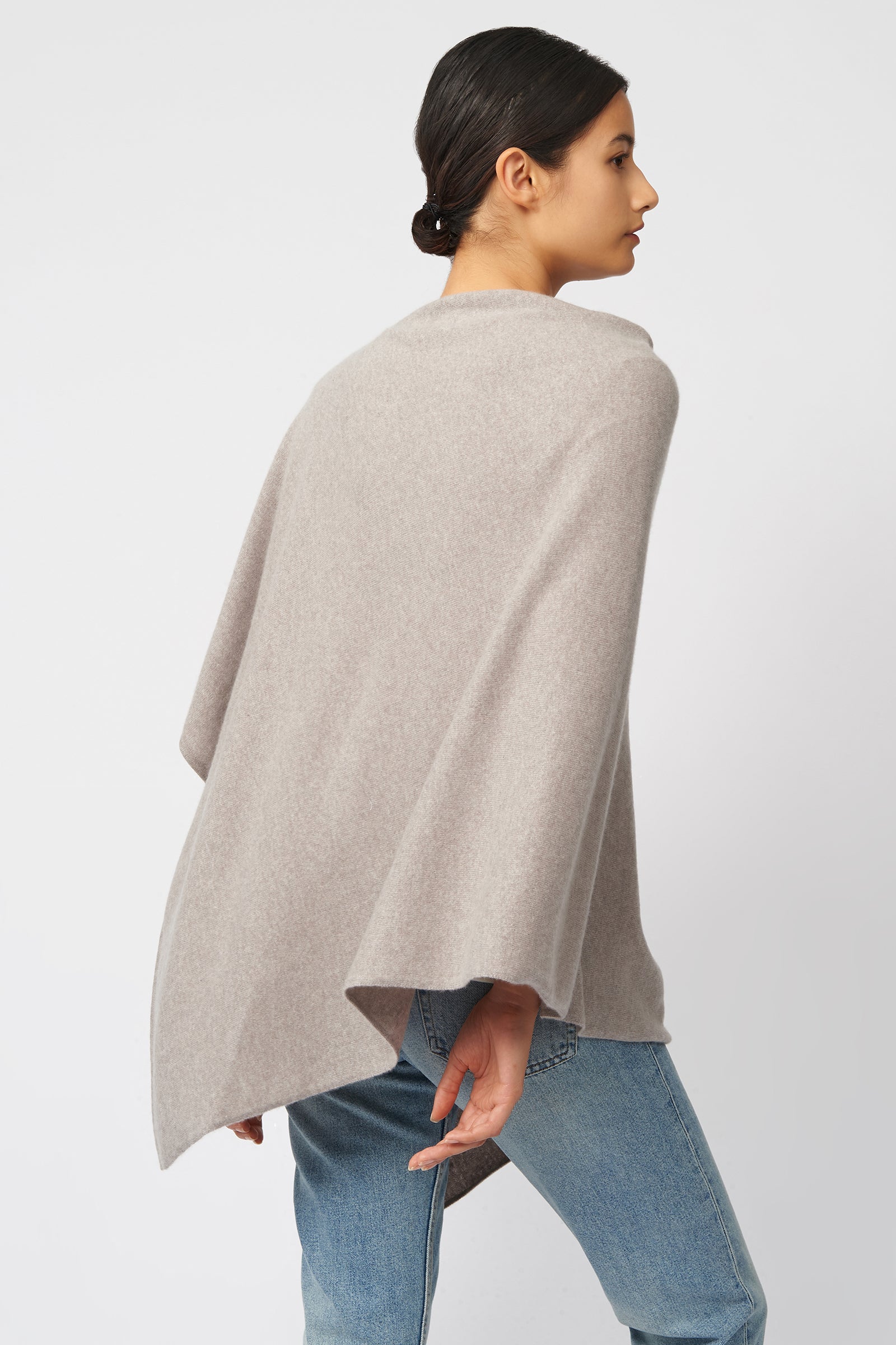 Cashmere Poncho in Drift Made From 100% Cashmere – KAL RIEMAN