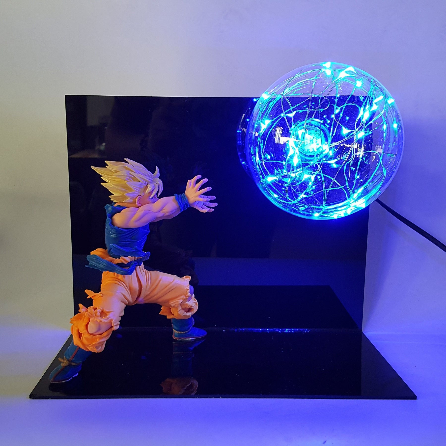 Lampe Dragon Ball Z Goku Super Saiyan Blue Kamehameha - Monde Déco