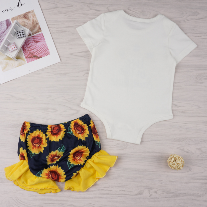 "Live in the sunshine" Sunflower Letter Printed Baby Set