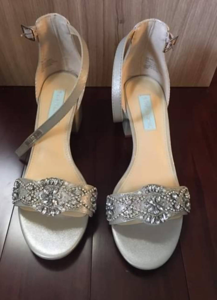 betsey johnson silver heels