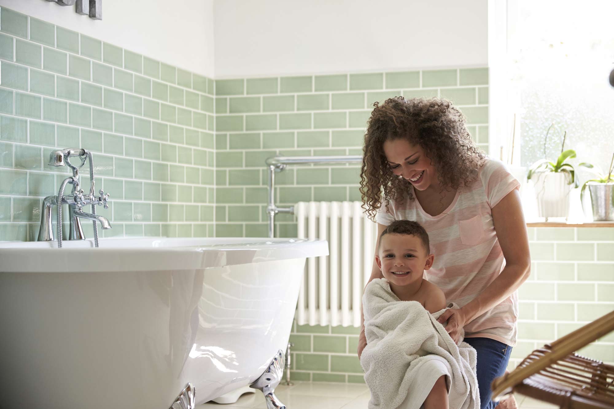 5 Creative Tips to Get Your Baby to Love Bath Time