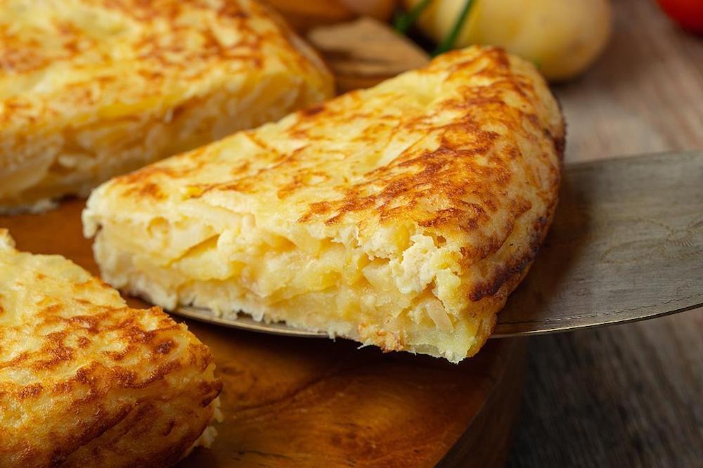 Pieza de tortilla de patatas