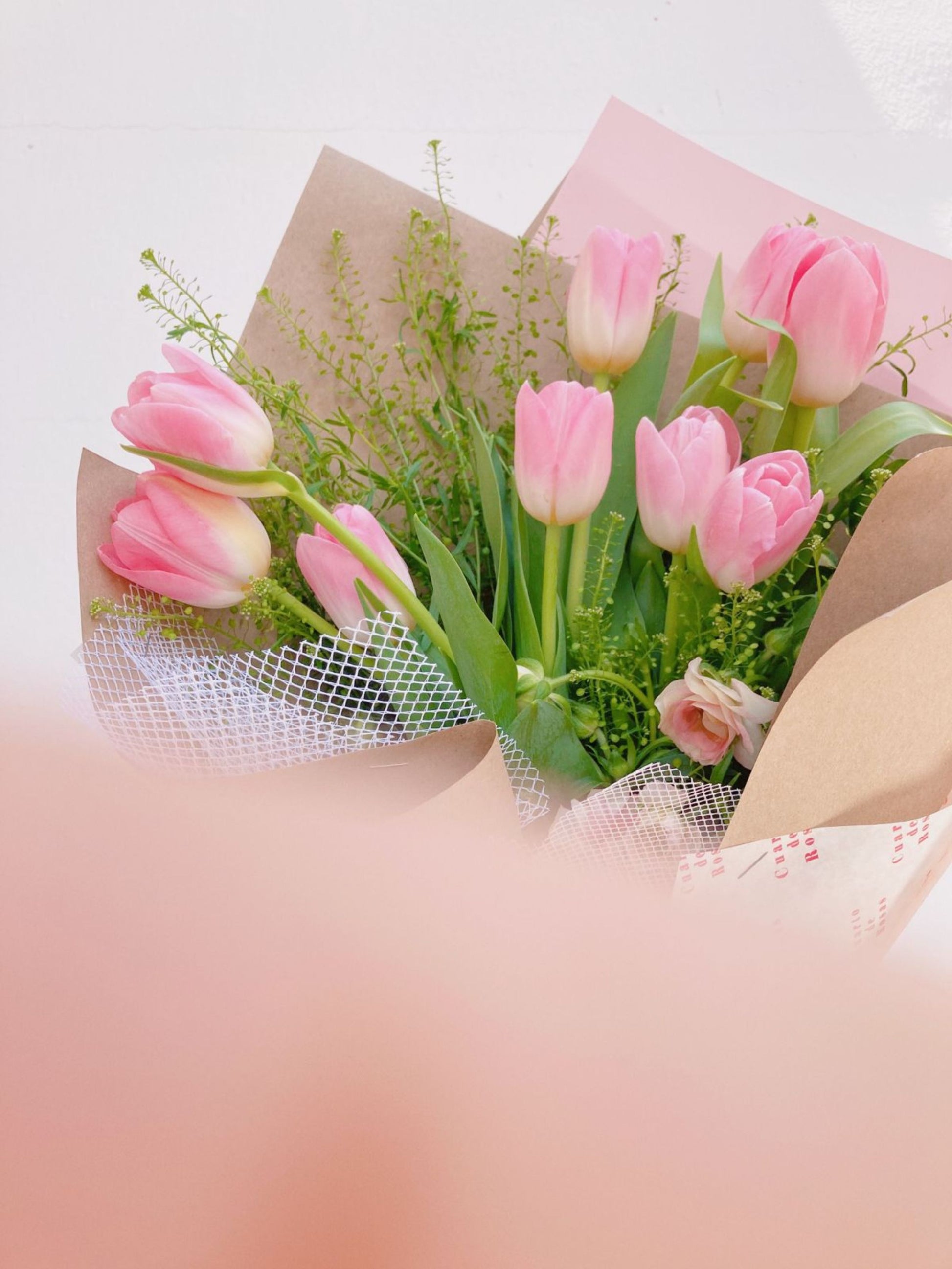 Ramo 10 tulipanes – Cuarto de rosas