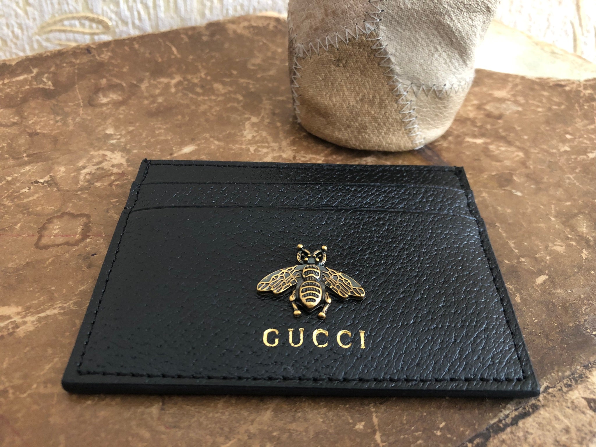 gucci bee cardholder
