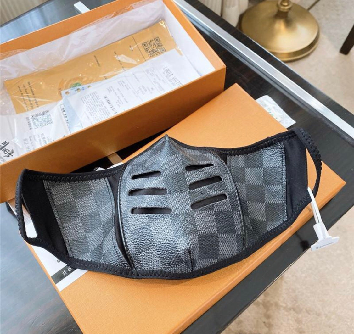 Louis Vuitton Breathable Face Mask in Legendary Monogram – Crafteza
