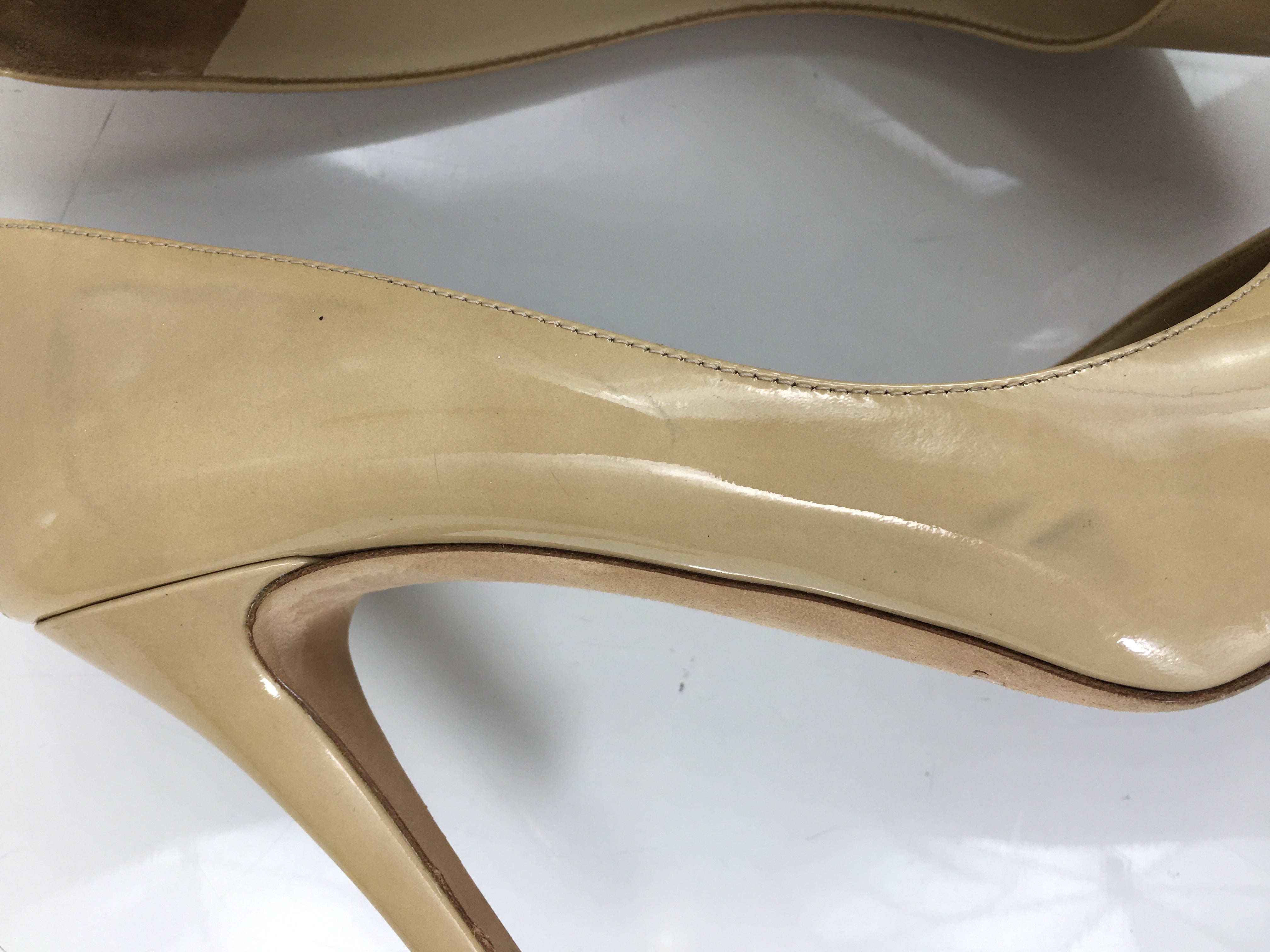 tan patent leather heels